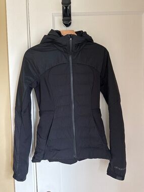 Lululemon down for it all jacket black womens size 4